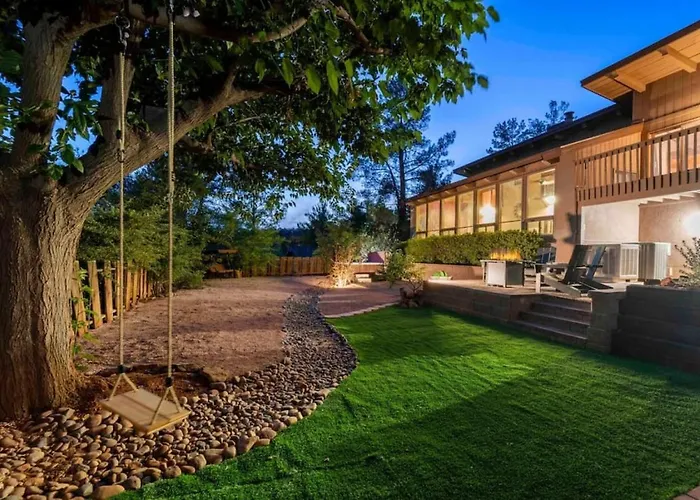 Spacious Home-walk To Uptown-views-hottub-gameroom * Sedona